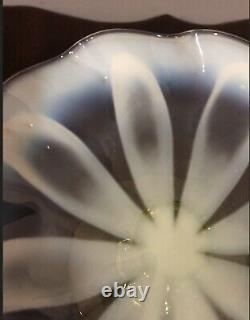 Antique Victorien John Walsh Vaseline / Uranium Opalescent Art Fleur De Verre Rare
