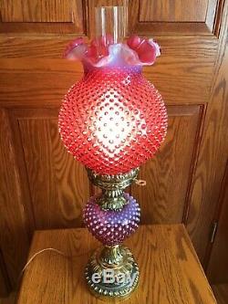 Art Vintage Fenton Verre Opalescent Cranberry Cloutés Lampe Bn10