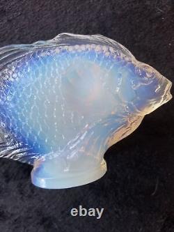 Art déco Poisson en verre opalescent français Jolivet 1925 Sabino