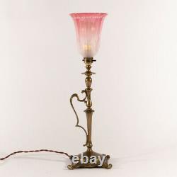 Arts Et Métiers Lampe De Table En Laiton Avec Verre Coupé Cranberry Opaline Glass Shade