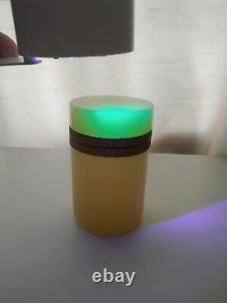 Boîte à cigarettes cylindrique vintage en verre d'uranium opalin jaune rare