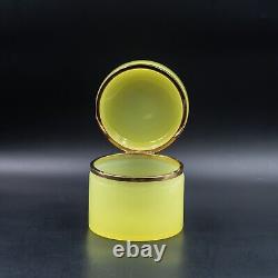 Boîte en verre opaline antique XL jaune Uranium Vaseline pour bijoux et bibelots en laiton doré