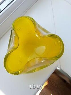 Bol en verre d'art bullecant opalescent jaune vintage de Murano C1960's A. Seguso
