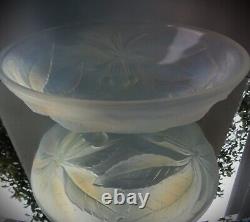 Bol en verre opalescent de l'époque Art Déco de G. Vallon Antique
