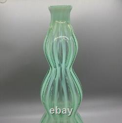 Bouteille à décanter en verre Fenton Art Glass New World Sea Mist Green Opalescent