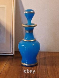 Bouteille à parfum en verre opaline bleu français victorien antique avec motifs de bordure dorée