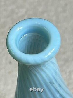 Bouteille de barbier en verre d'art soufflé à la main à rayures tourbillonnantes opalescentes bleu antique 9