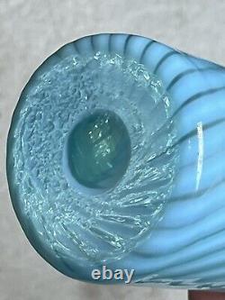 Bouteille de barbier en verre d'art soufflé à la main à rayures tourbillonnantes opalescentes bleu antique 9