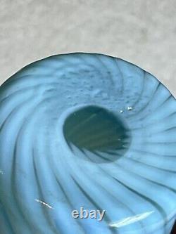 Bouteille de barbier en verre d'art soufflé à la main à rayures tourbillonnantes opalescentes bleu antique 9