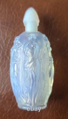 Bouteille de parfum La Ronde Fleurie en verre d'art opalescent Sabino France d'époque vintage