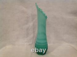 C1941 Ou 59-61 16 Fenton Emerald Green & White Opalescent Swung Vase Rare Vg+++