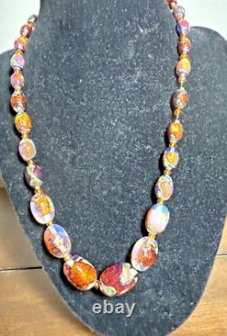 Collier / Choker en perles graduées en verre opalescent en feuille vénitienne antique