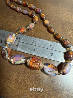 Collier / Choker en perles graduées en verre opalescent en feuille vénitienne antique