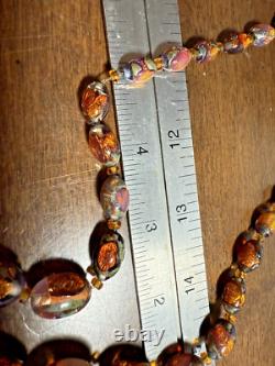 Collier / Choker en perles graduées en verre opalescent en feuille vénitienne antique