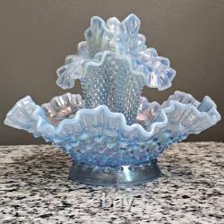 Epergne opalescent à trois cornes en verre de carnaval bleu vintage Fenton