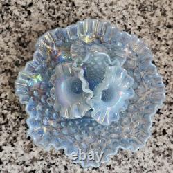 Epergne opalescent à trois cornes en verre de carnaval bleu vintage Fenton