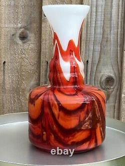 Fabuleux vase en verre opalin Empoli de Carlo Moretti, art pop. Environ années 1970.
