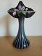 Fenton A. Vase De Tulipe En Verre D'art Peint À La Main Opalescent Noir Signé Slack
