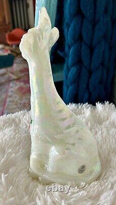 Fenton Alley Cat - opalescent avec des fleurs peintes à la main