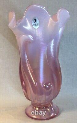 Fenton Art Glass Swung Mouchoir Vase Dans Le Lait Rose Opalescent Stretch