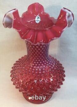 Fenton Art Verre Canneberge Opalescent Hobinail 10 1/2 Vase Tall