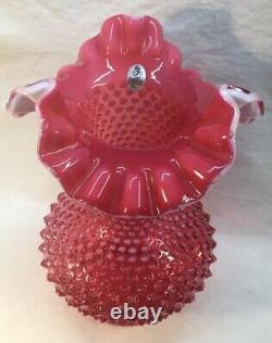 Fenton Art Verre Canneberge Opalescent Hobinail 10 1/2 Vase Tall