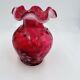 Fenton Vase Art Verre Cranberry Couleur Rouge Daisy Fern Opalescent Vintage Design