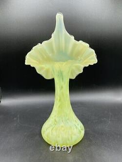 Fenton Verre Uranium Vert Opalescente Fern Daisy Jack Dans Le Vase Pulpit