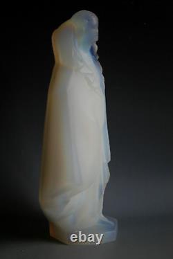 Figure de verre opalescent Art Déco rare de Georges Chauvel, possiblement pour Etling, 6.1kg
