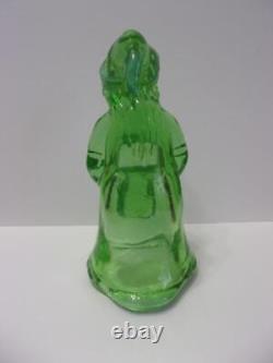 Figurine de sorcière d'Halloween en verre opalescent vert de Fenton par Mosser