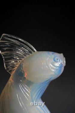 Figurine en verre opalescent de poisson Etling Art Déco
