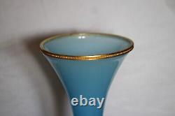 Grand vase vintage italien en opaline bleue de Murano avec bordure en perles d'ormolu de 31cm 12.2in