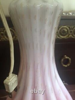 Lampadaire Italien En Verre Opaline Rose De Murano Avec Vase Assorti