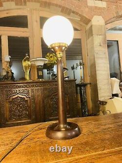 Lampe De Table Vintage Art Deco Bakélite Et Verre Opaline Globe