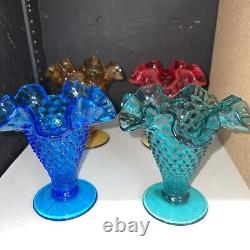 Lot de 4 anciens vases à fleurs en verre d'art opalescent Fenton USA Hobnail Vaseline