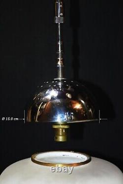 Lumière suspendue d'école en verre opalin et chrome industriel Art déco C-1940s