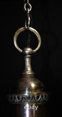 Lumière suspendue d'école en verre opalin et chrome néoclassique Art déco C-1920s