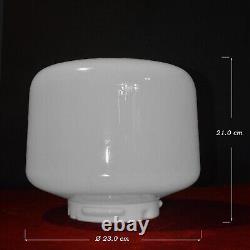 Luminaire suspendu d'école en verre opalin industriel de style Art déco en bronze et laiton de 1920