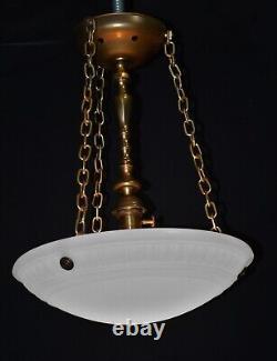 Lustre pendentif en verre opalin de lait en verre de lune Jefferson original des années 1930