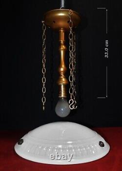 Lustre suspendu en verre laiteux opalin à l'opale de pierre de lune Jefferson original des années 1930