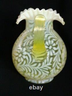 Magnifique Fenton Vaseline Opalescent Art Glass Pitcher Daisy & Fern De Nice