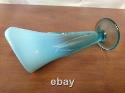 Modèle Scarce Flint Calyx Verre D'art Opalescent Bleu Difficile À Trouver Pied Bud Vase