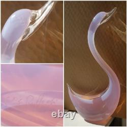 Oiseau sculptural en verre art opalescent rose signé par Elio Raffael magnifique