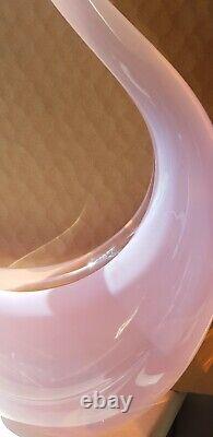 Oiseau sculptural en verre art opalescent rose signé par Elio Raffael magnifique