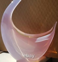 Oiseau sculptural en verre art opalescent rose signé par Elio Raffael magnifique