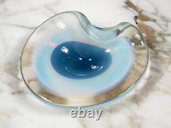 Paire MID Century Murano Opaline Art Glass Bull's Eye Bowls Blue Opaline Sommerso
