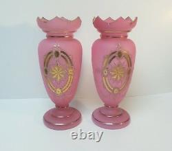 Paire Verre Opaline Français 11.25 Vases, Gilt Décoré, Vers 1880-1900