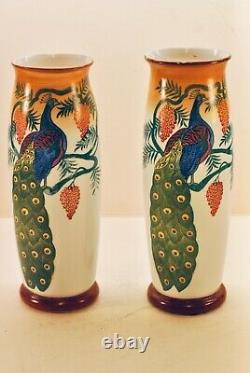 Paire de vases en verre opalin Art nouveau. Faits à la main.