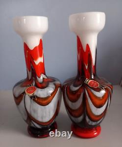 Paire de vases en verre opalin Vetreria Barbieri VB Empoli 26CM (étiquetés)