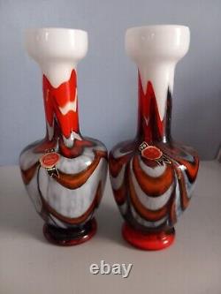 Paire de vases en verre opalin Vetreria Barbieri VB Empoli 26CM (étiquetés)